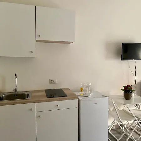 Casa de hóspedes Suitecimo 3*